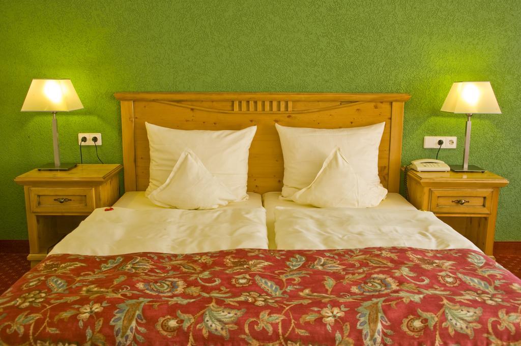 Terra Nova Hotel Baiersbronn Room photo