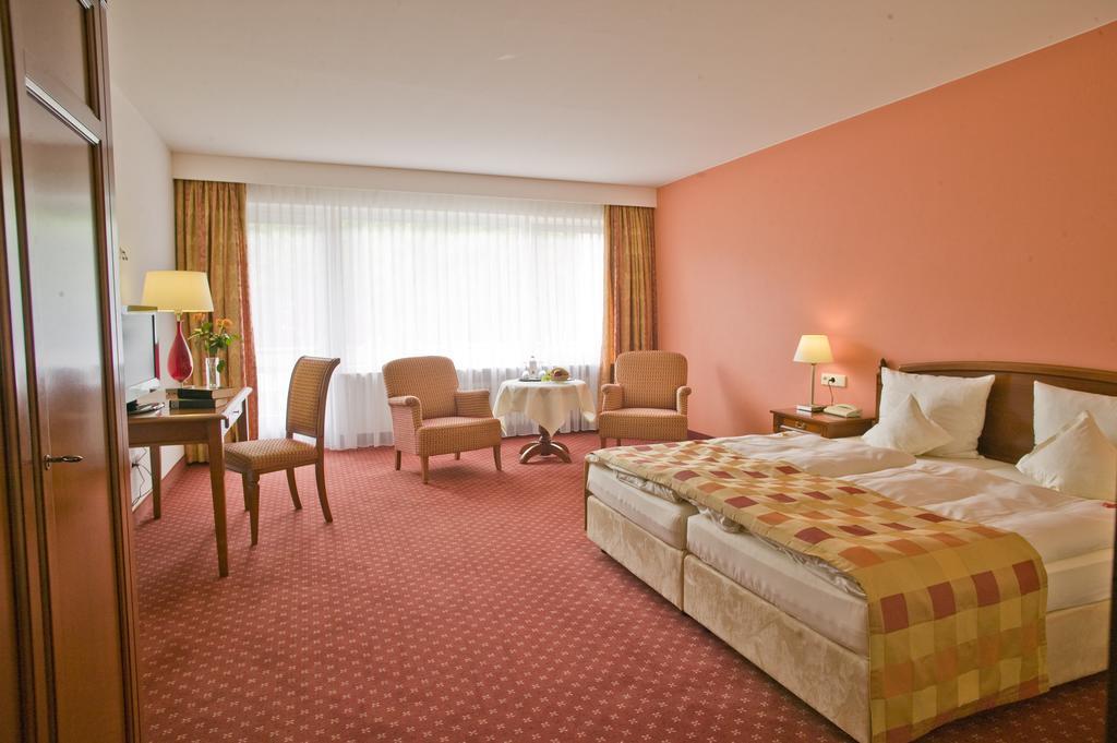 Terra Nova Hotel Baiersbronn Room photo