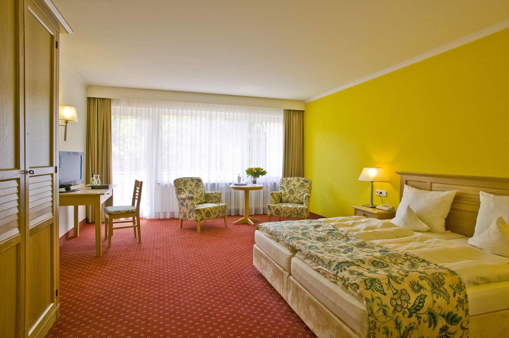 Terra Nova Hotel Baiersbronn Exterior photo